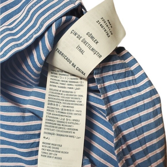 Boy Abercrombie and Finch Muscle Fit Blue Striped Long Sleeve Button down shirt - Picture 5 of 8